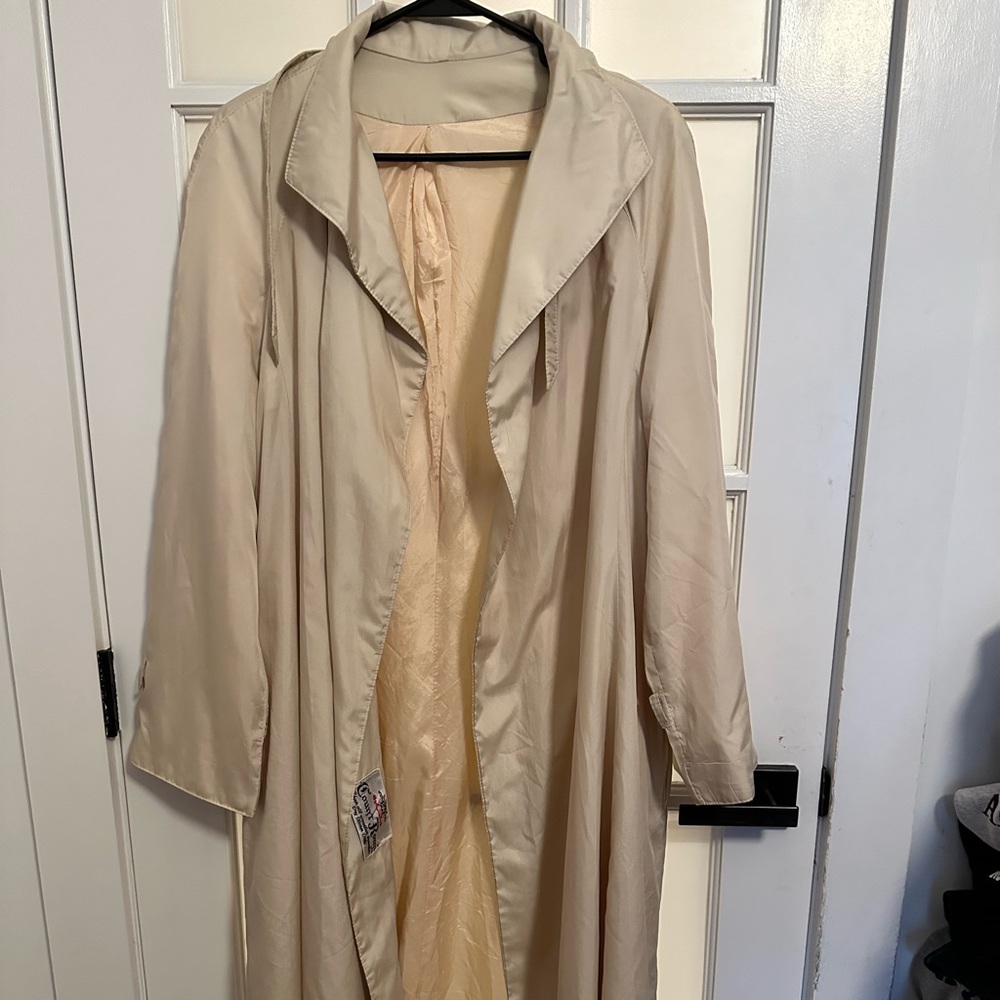 Count Romi silk trench. Vintage